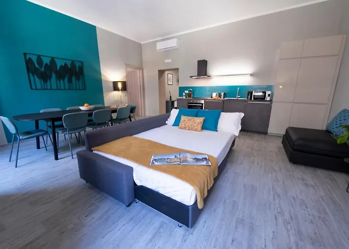 The Rent - Close To Termini Station *