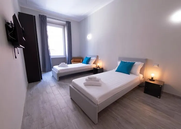 The Rent - Close To Termini Station Рим